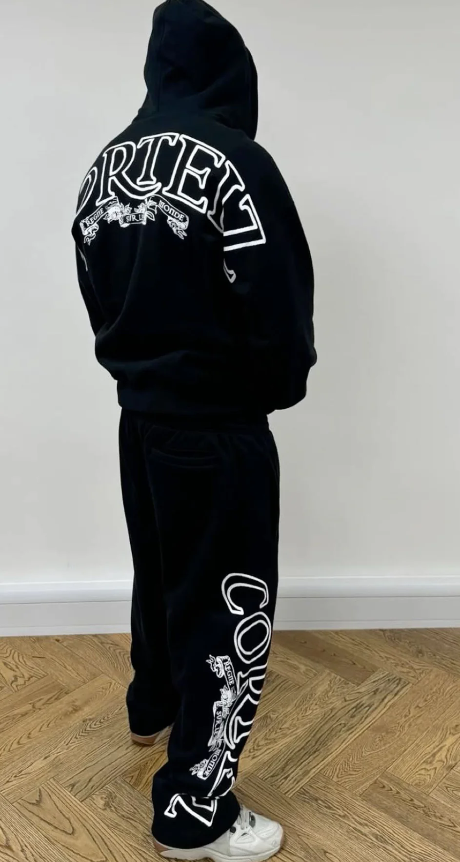 Corteiz oversized tracksuit - Image 3
